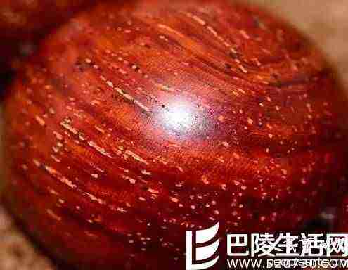爆金星小叶紫檀的真假图片对比 小叶紫檀有什么功效?