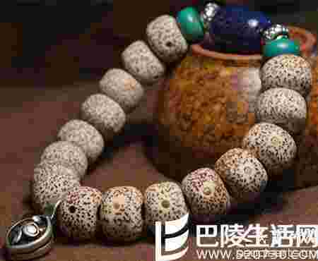 星月菩提佛珠的正月、弦月和无月是什么? 星月菩提怎么看好坏?