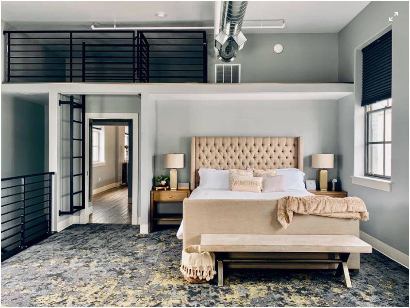 135平米三居室轻奢